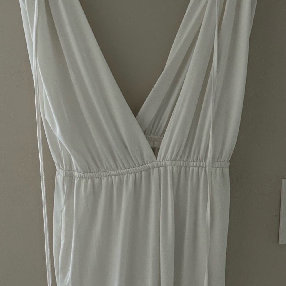 Akira Medium White Summery Sleeveless Jumpsuit - Picture 4 of 4